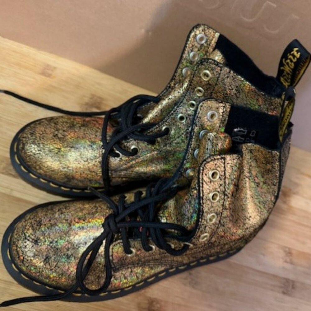 Dr. Martens Cracked Gold 1460 Pascal Lace-Up Boots - NWOT - Picture 10 of 16
